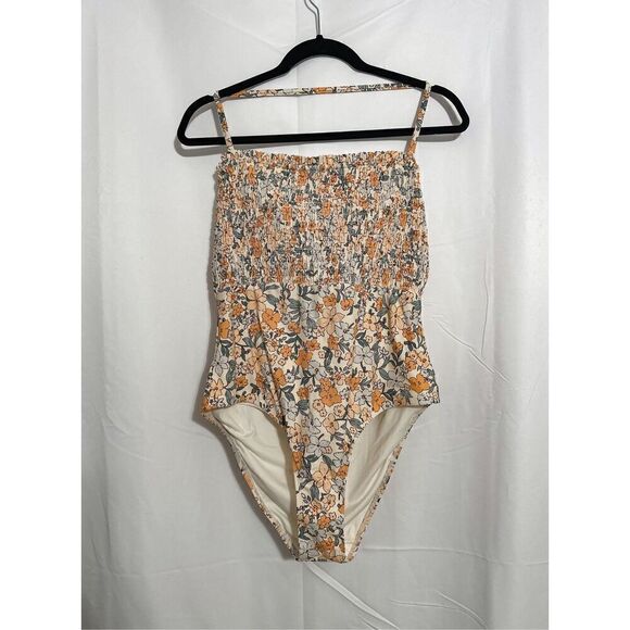 Cupshe NWT One piece floral suit - Picture 1 of 9
